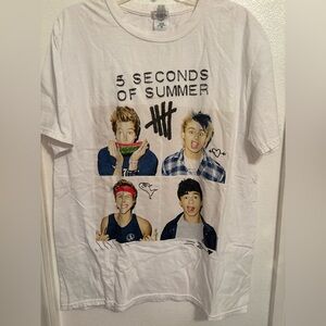 5 seconds to summer band Tshirt M